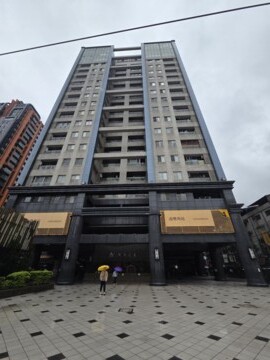 捷運一品待售房屋