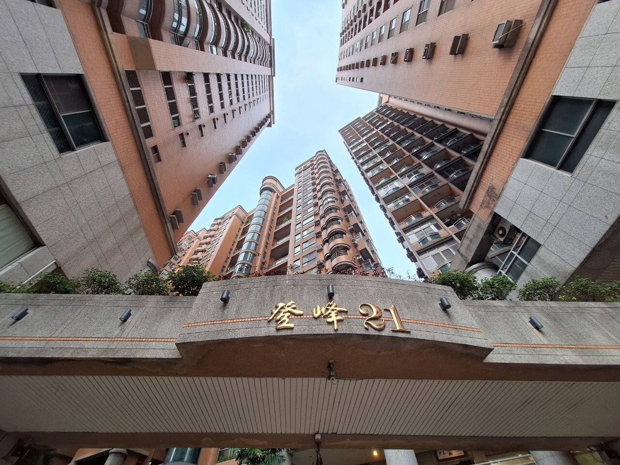 樂屋_台中市北區龍邦登峰21待售房屋 台中市北區龍邦登峰21待售房屋