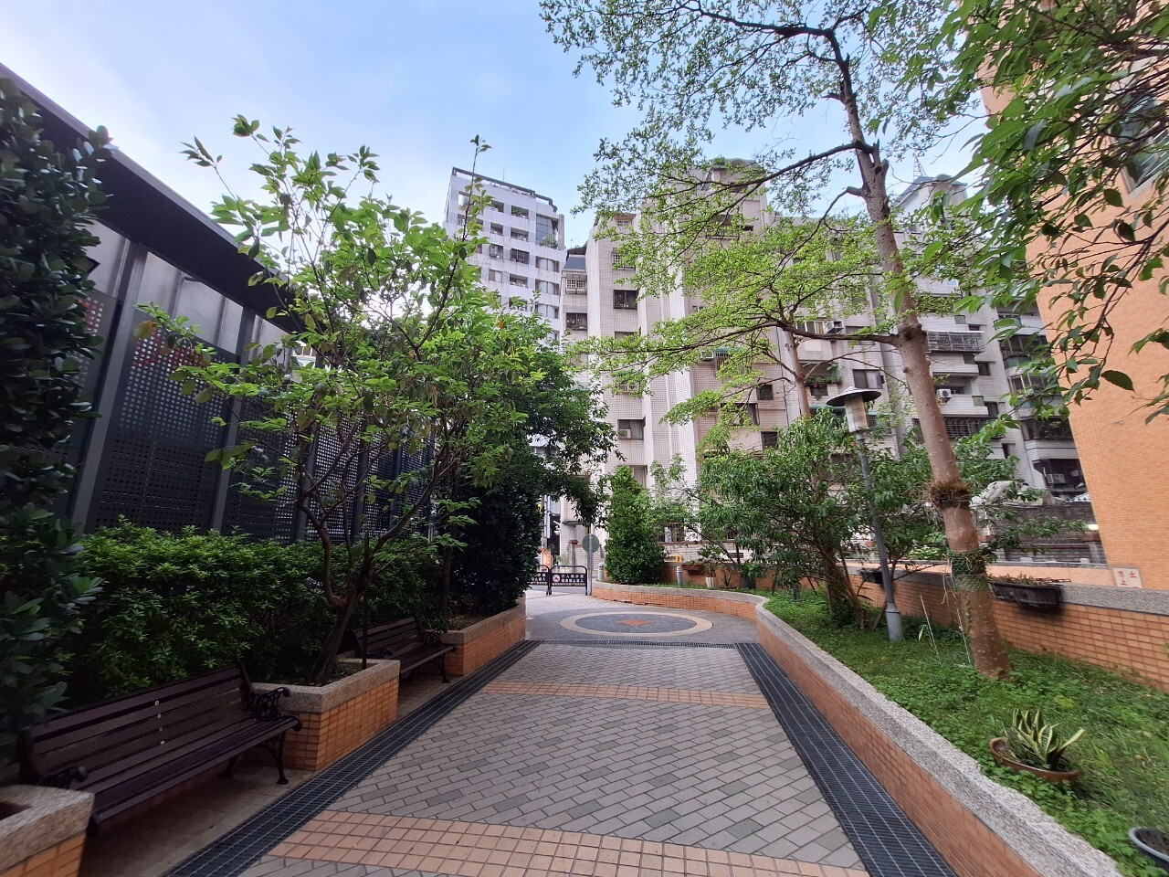 樂屋_台中市北區龍邦登峰21待售房屋 台中市北區龍邦登峰21待售房屋