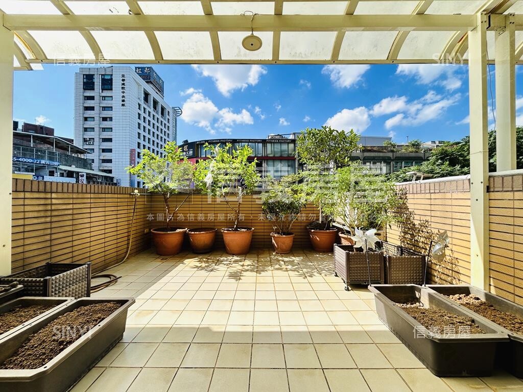 及第金站★近捷運★露臺戶