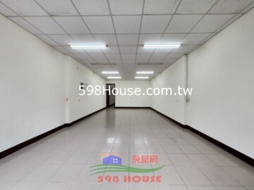 中正東路鬧區。稀有透天大店面出租。免整理 - Image 1