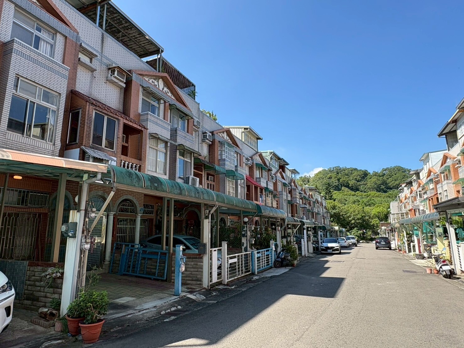 專任竹東凱旋大地四房庭院車庫透天出價談