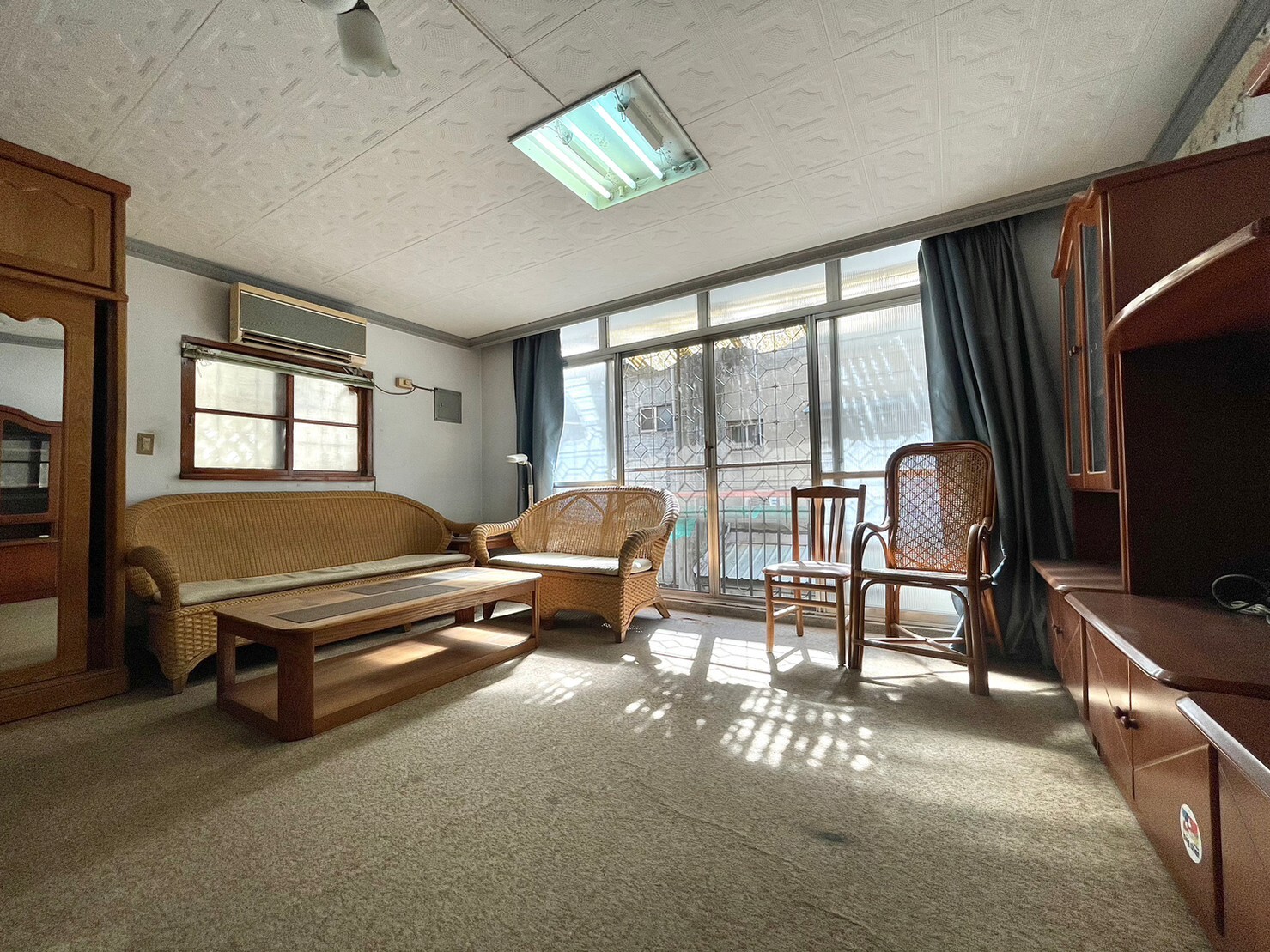 勤美草悟道|向上市場✨朝南-活路透天✨可收租/自住