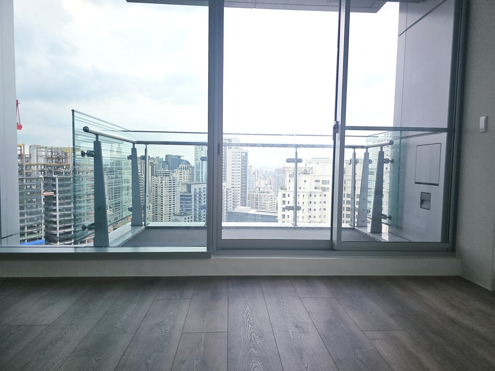 樂屋_台中市西屯區寶輝SKY TOWER待售房屋 台中市西屯區寶輝SKY TOWER待售房屋