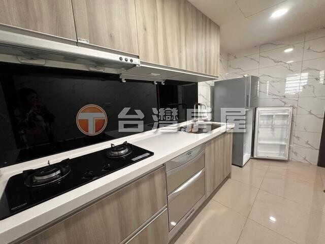 台南市永康區昕暉昕願景待售房屋