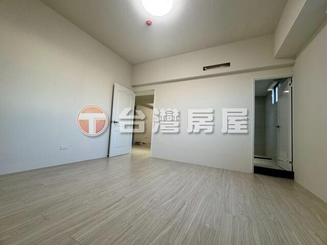 樂屋_台南市中西區皇龍新世界/武聖大樓待售房屋 台南市中西區皇龍新世界/武聖大樓待售房屋