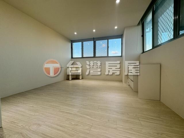 樂屋_台南市中西區皇龍新世界/武聖大樓待售房屋 台南市中西區皇龍新世界/武聖大樓待售房屋