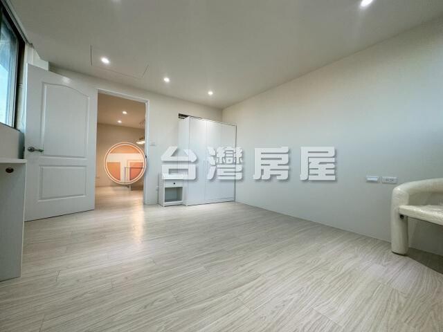 樂屋_台南市中西區皇龍新世界/武聖大樓待售房屋 台南市中西區皇龍新世界/武聖大樓待售房屋