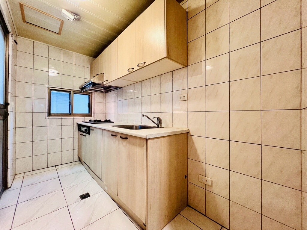 樂屋_高雄市左營區維多利亞鎮大樓待售房屋 高雄市左營區維多利亞鎮大樓待售房屋