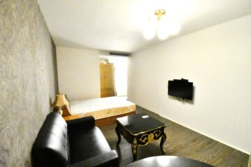 民生皇家待售房屋