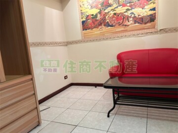 龍冠天下待售房屋