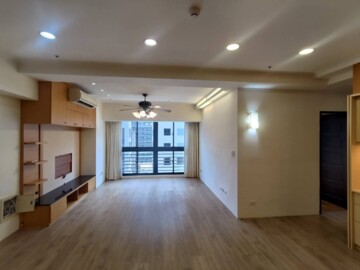 環遊市晶華館待售房屋