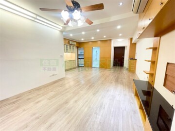 環遊市晶華館待售房屋