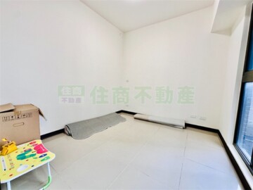 藝文公園待售房屋