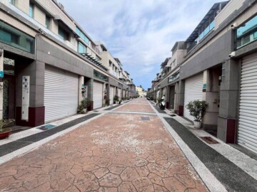 台南市安南區府安路五段 - Image 1