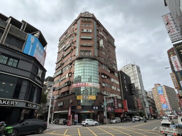 中壢勳章待售房屋