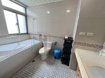 海華帝國待售房屋