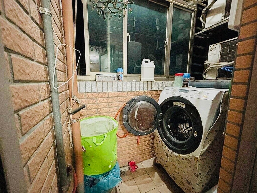 新北市五股區新加坡花園城堡/阿亮的家待售房屋