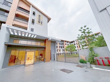 恆鵬陽光四季透天區待售房屋