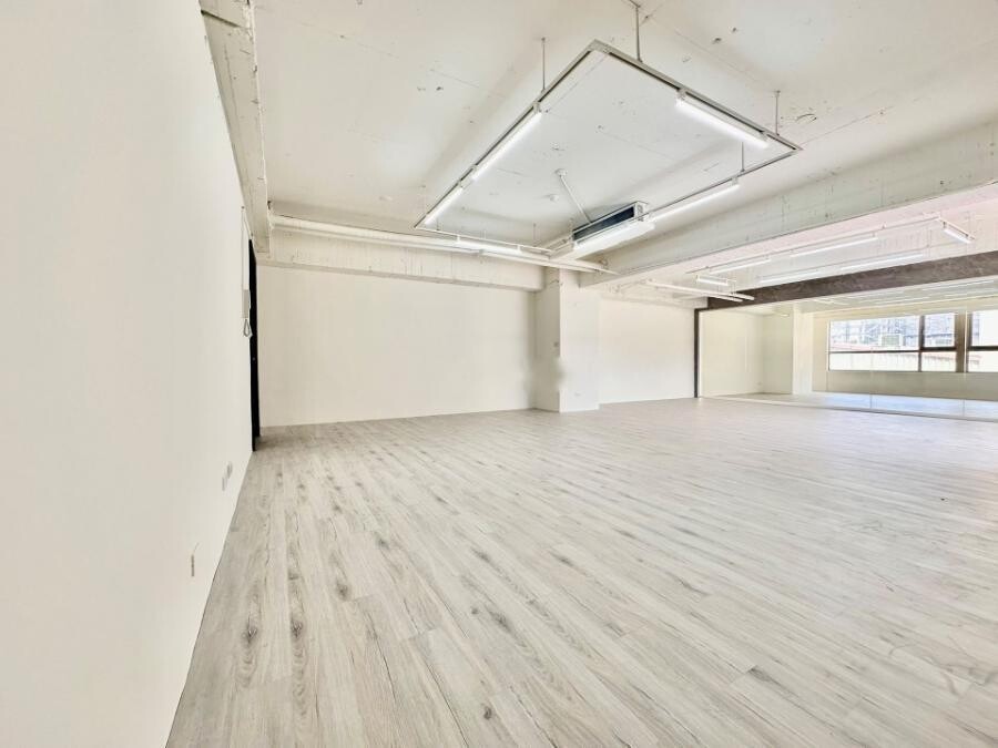 台中市南屯區財經大樓待售房屋
