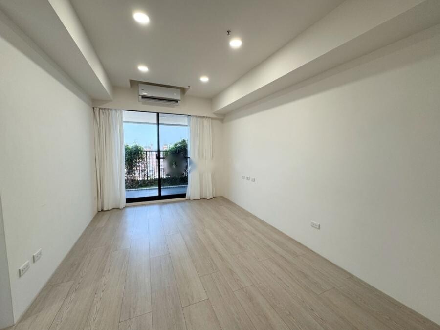 高雄市小港區永信博萃待售房屋