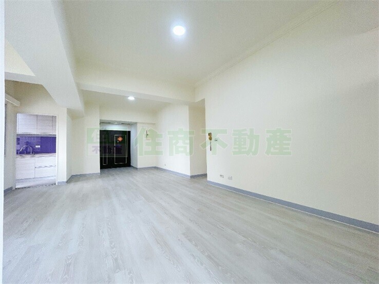 樂屋_高雄市三民區康乃馨花園廣場待售房屋 高雄市三民區康乃馨花園廣場待售房屋