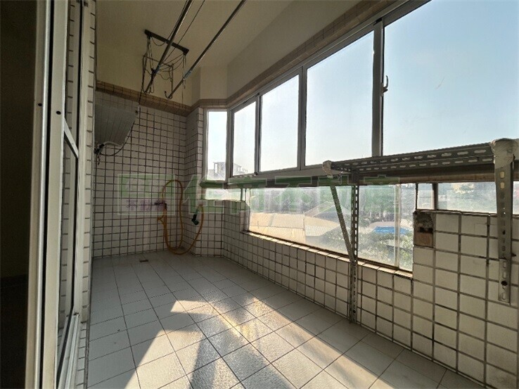 樂屋_高雄市三民區康乃馨花園廣場待售房屋 高雄市三民區康乃馨花園廣場待售房屋