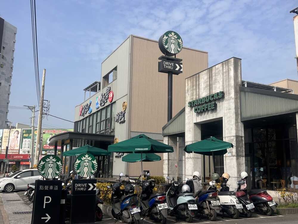 高雄市岡山區達麗雙子星待售房屋