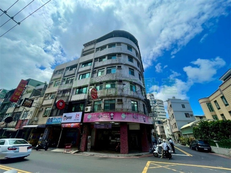 二苓路三角窗大地坪店面