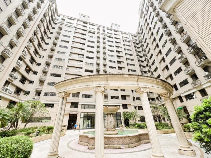 獨家~北大特區世界公園面公園三房+車位☎住商孫小樂