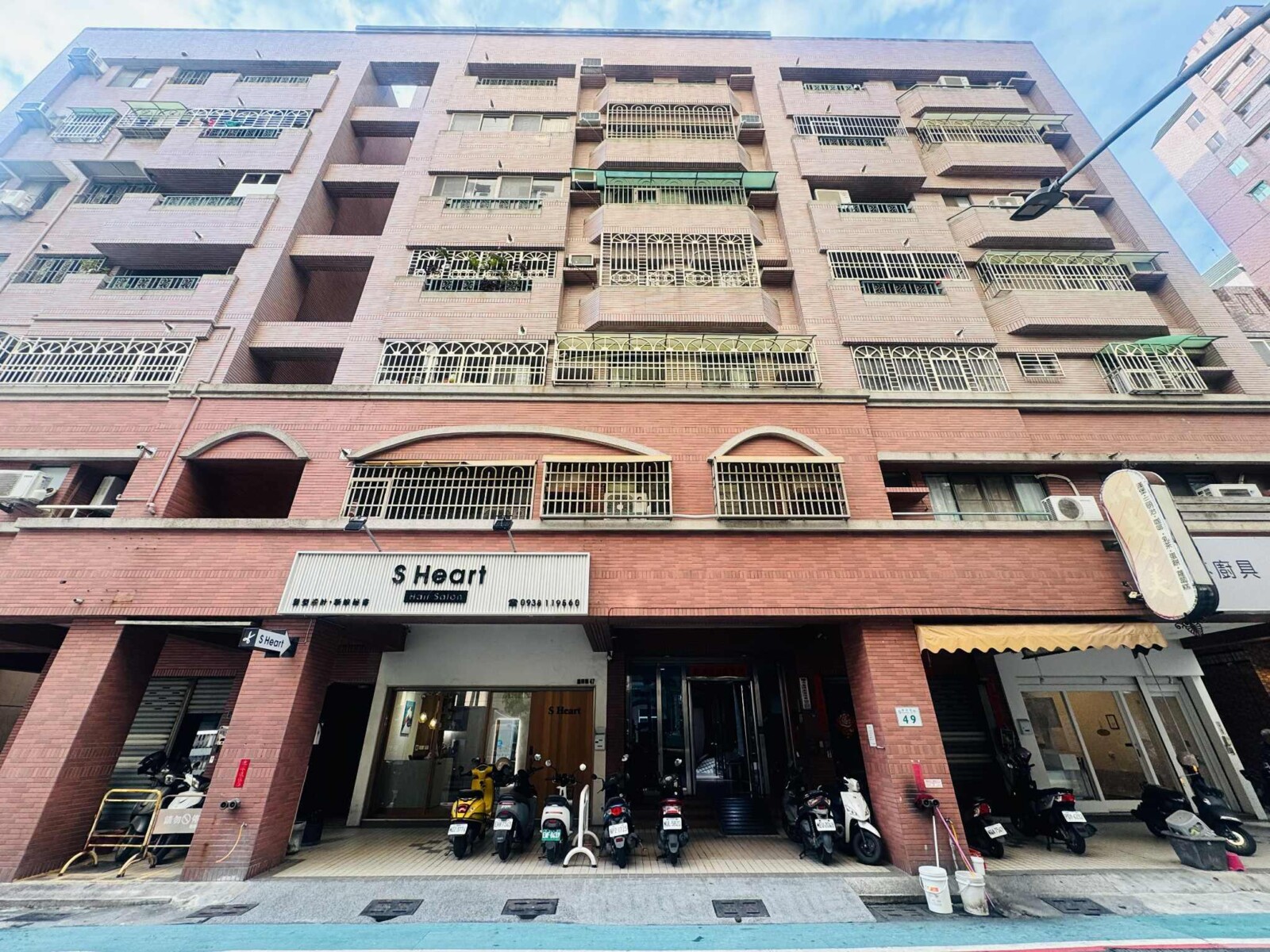 河堤社區優質學區漂亮正三房