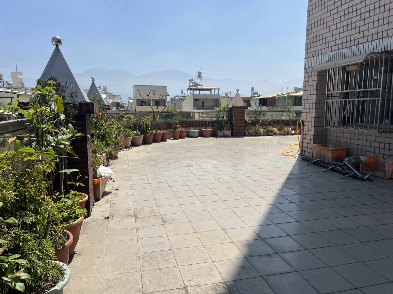 屏東縣潮州鎮狄斯耐花園廣場待售房屋