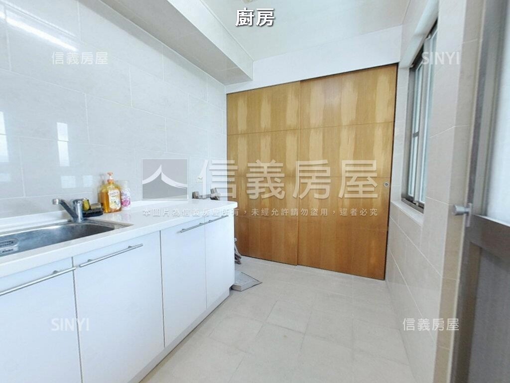 新北市汐止區白雲山莊待售房屋
