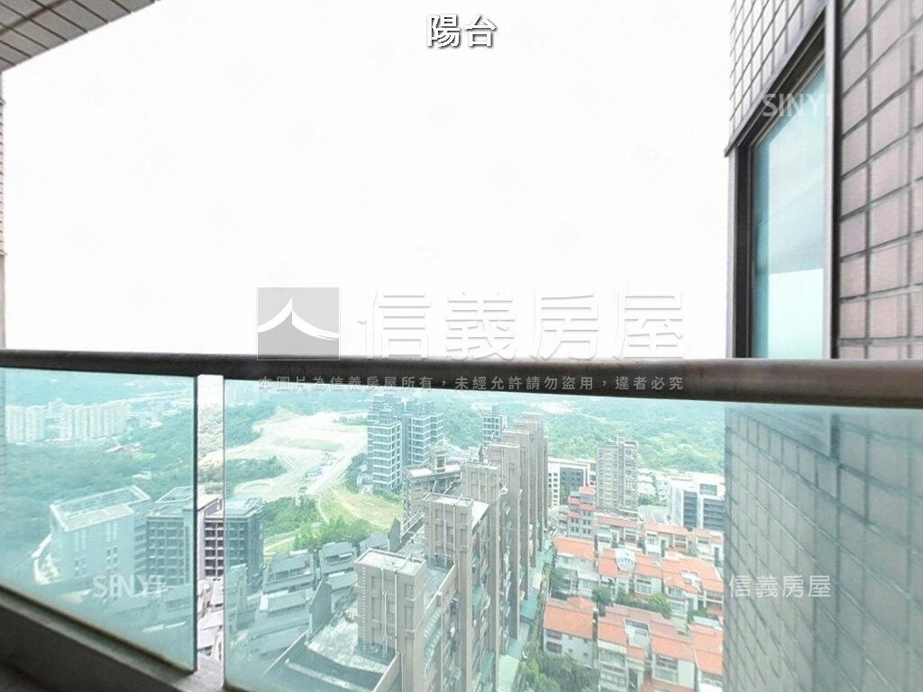 新北市汐止區白雲山莊待售房屋