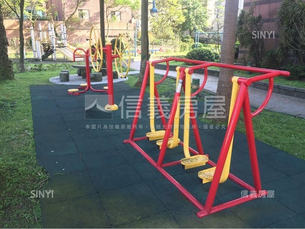 新北市汐止區白雲山莊待售房屋