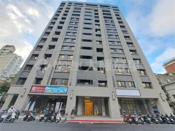 台北市大安區復興南路一段 - Image 1