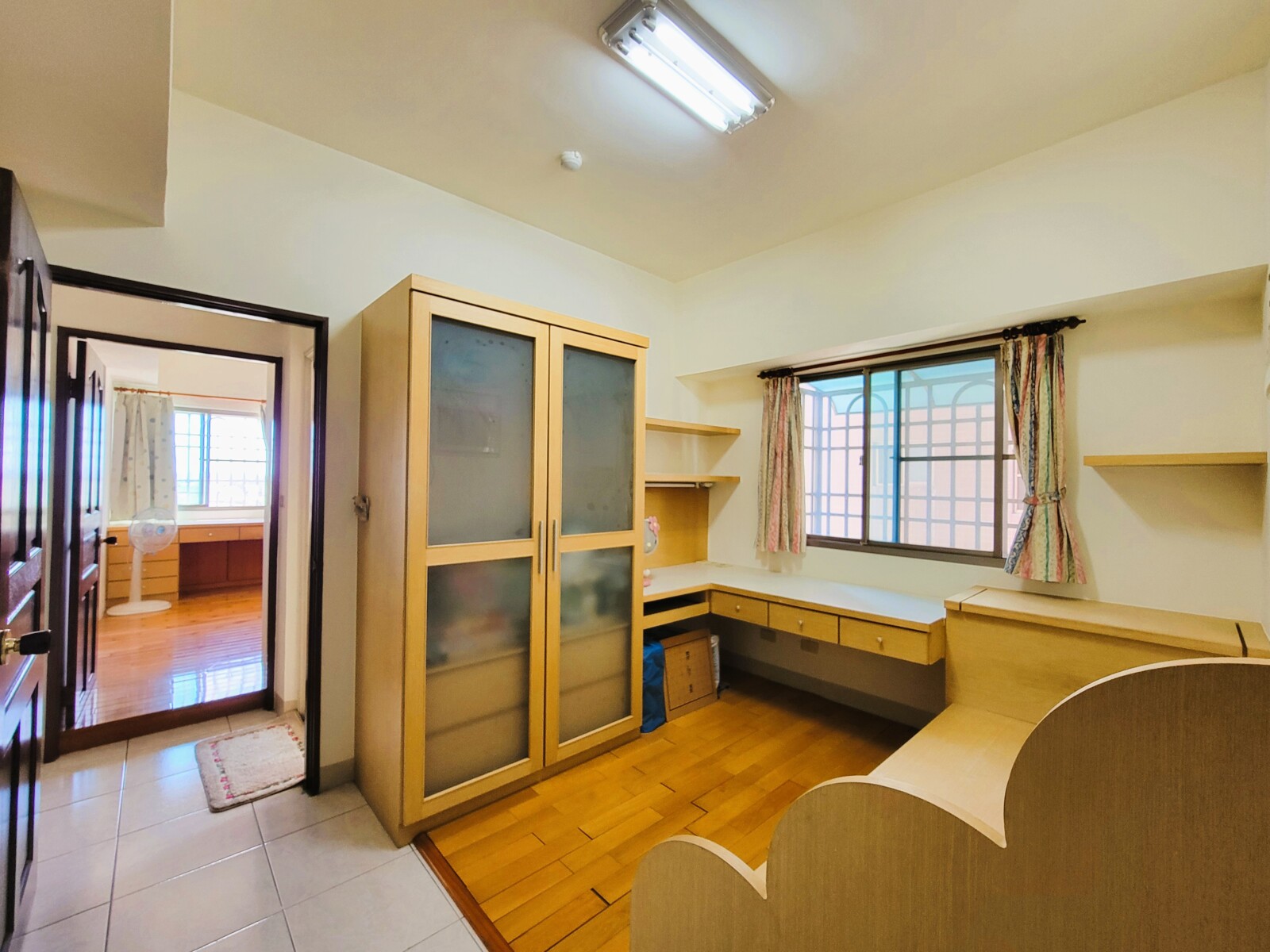 樂屋_高雄市鳳山區諾貝爾大廈待售房屋 高雄市鳳山區諾貝爾大廈待售房屋