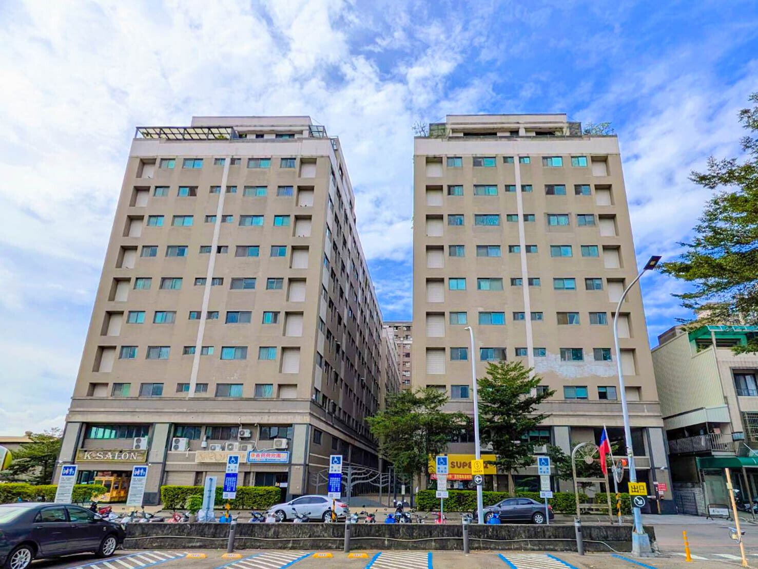 專任⭐️挑戰比實登最低還低｜東區兩房休旅車位