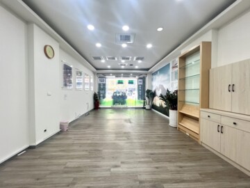 太平洋百貨黃金店面 - Image 1