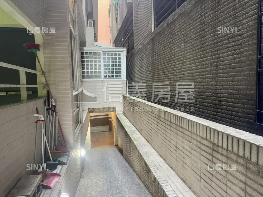 台中市西屯區U行館待售房屋