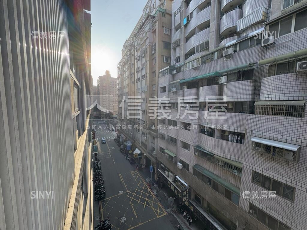 台中市西屯區U行館待售房屋