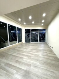 高大百貨大樓待售房屋