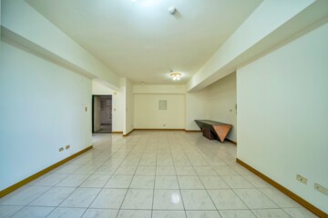 彰化市秀傳&漢基旁大四房附車位出租 - Image 1