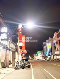 湖內保生路全聯附傢電大3房華廈(租) - Image 1