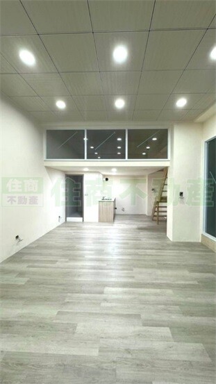 高大百貨大樓待售房屋