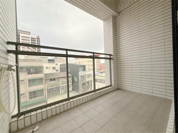 高雄市三民區開鼎You2待售房屋