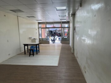 低總價~內湖捷運金店面~近學校 - Image 1