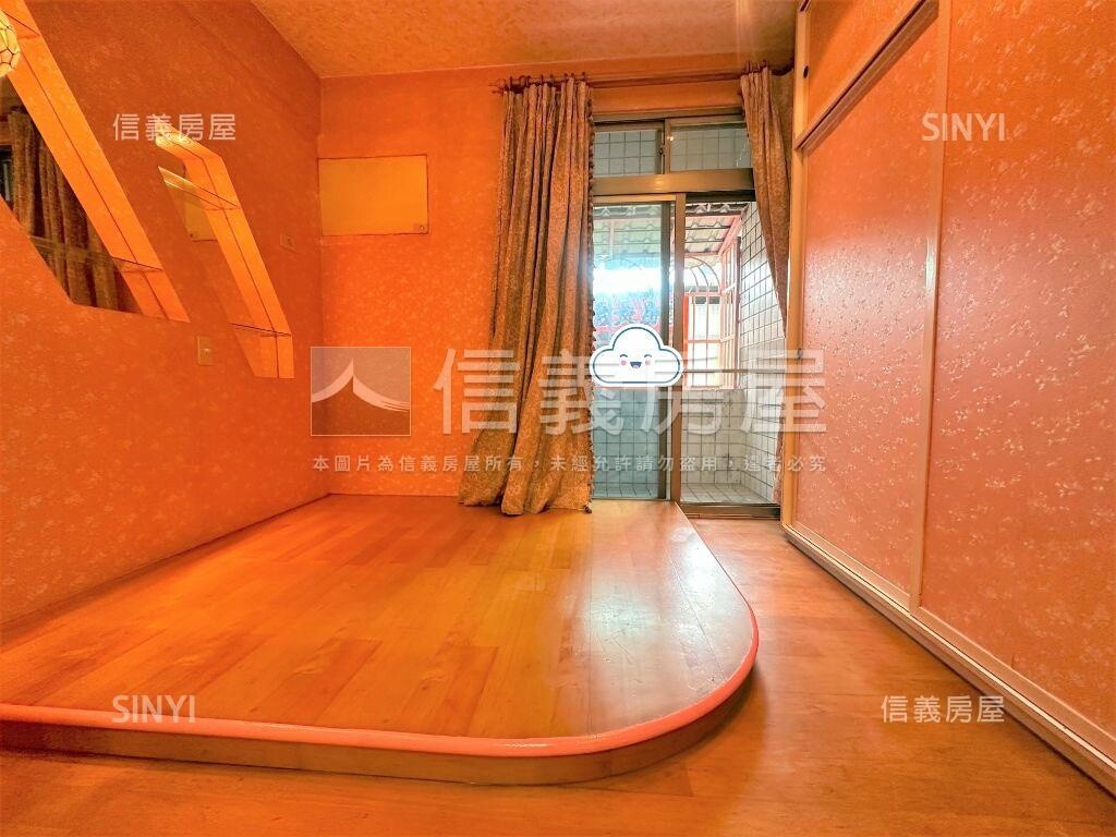 新北市新店區君臨大地待售房屋