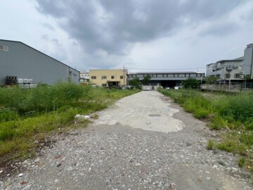 後湖工業區大地坪出租 - Image 1