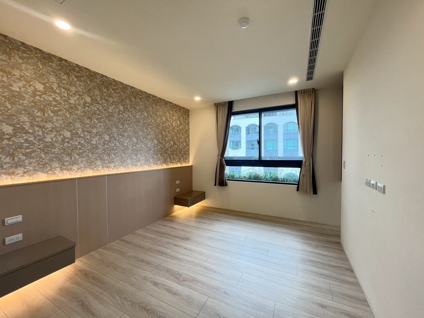 樂屋_台中市南屯區大塊森鄰待售房屋 台中市南屯區大塊森鄰待售房屋